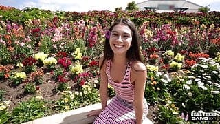 Real Teens – Gianna Gem Gets Her Tight Pussy Stretched